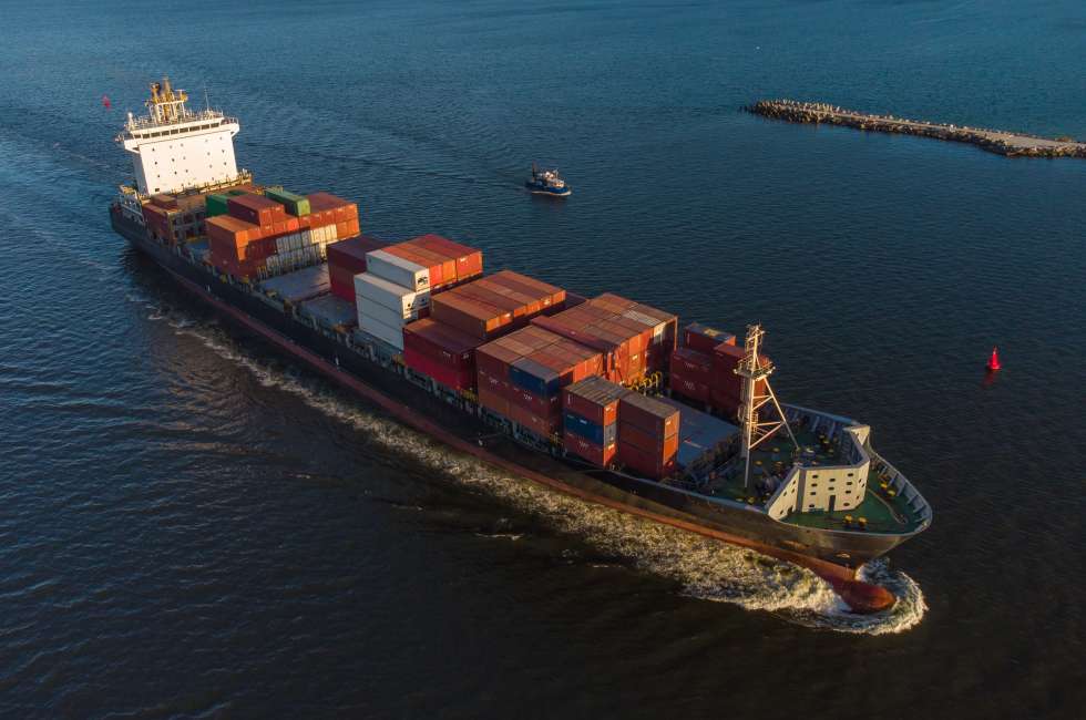 cargo container ship, FreightAmigo