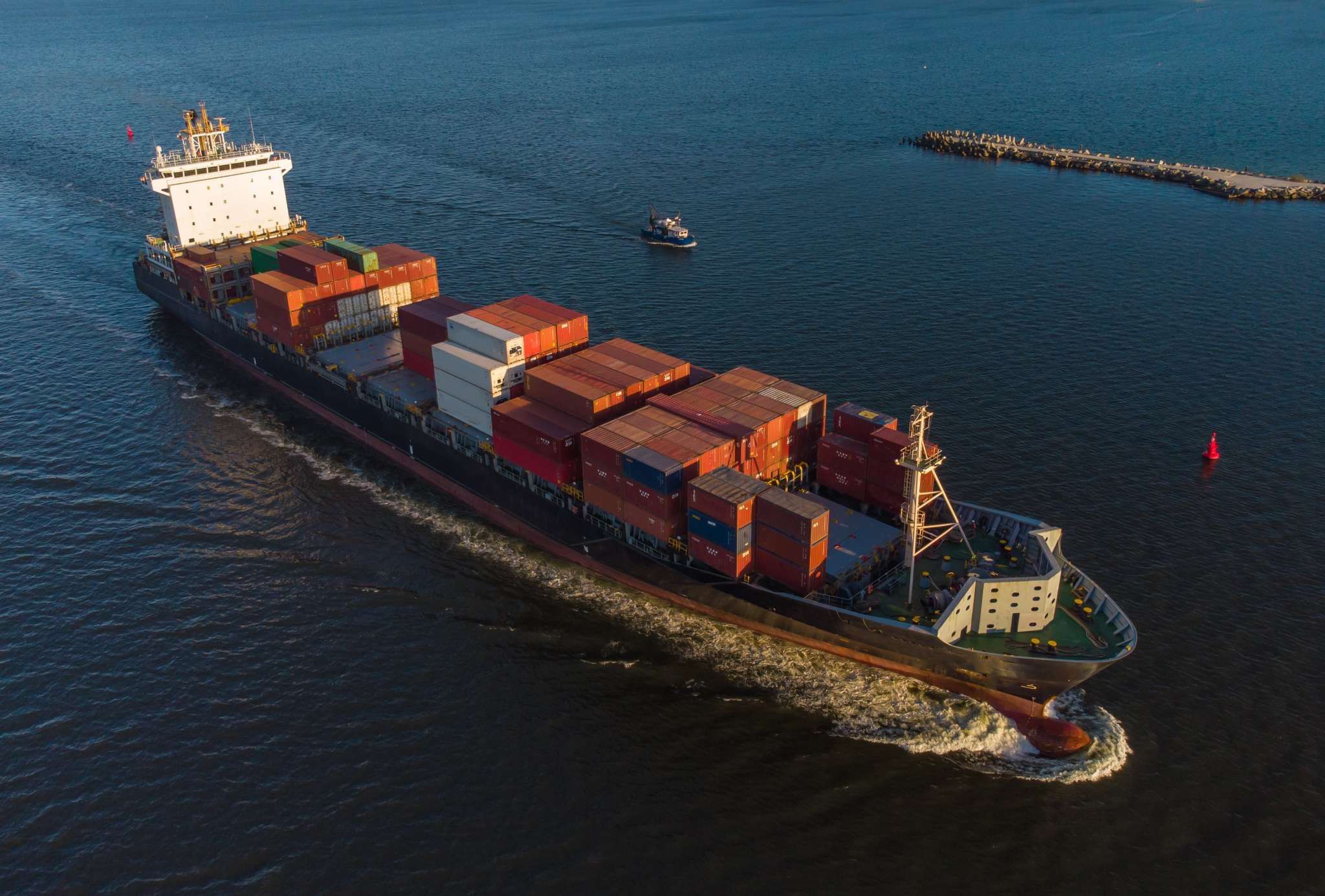 cargo container ship, FreightAmigo