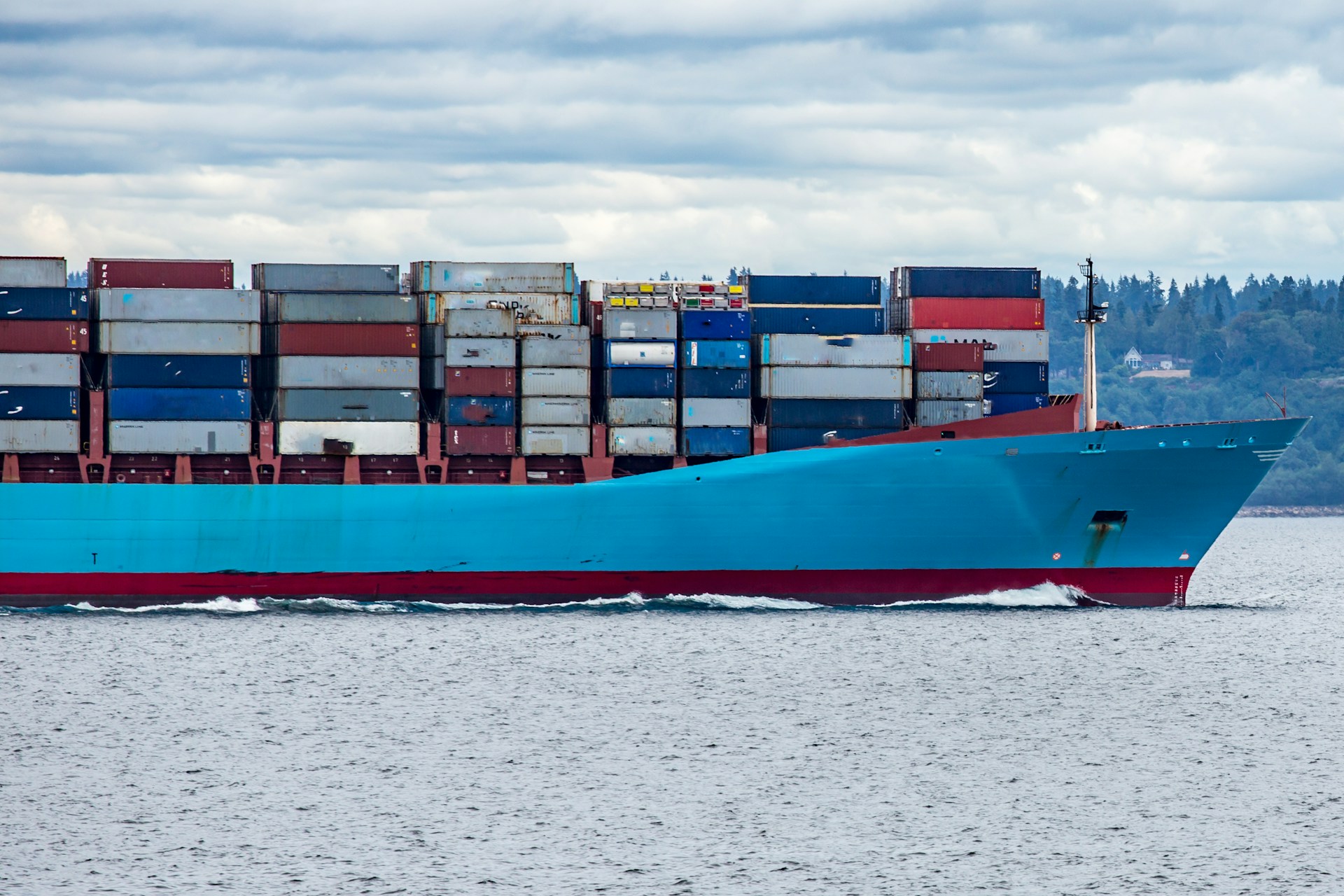 Freight from Xiamen Port to UAE