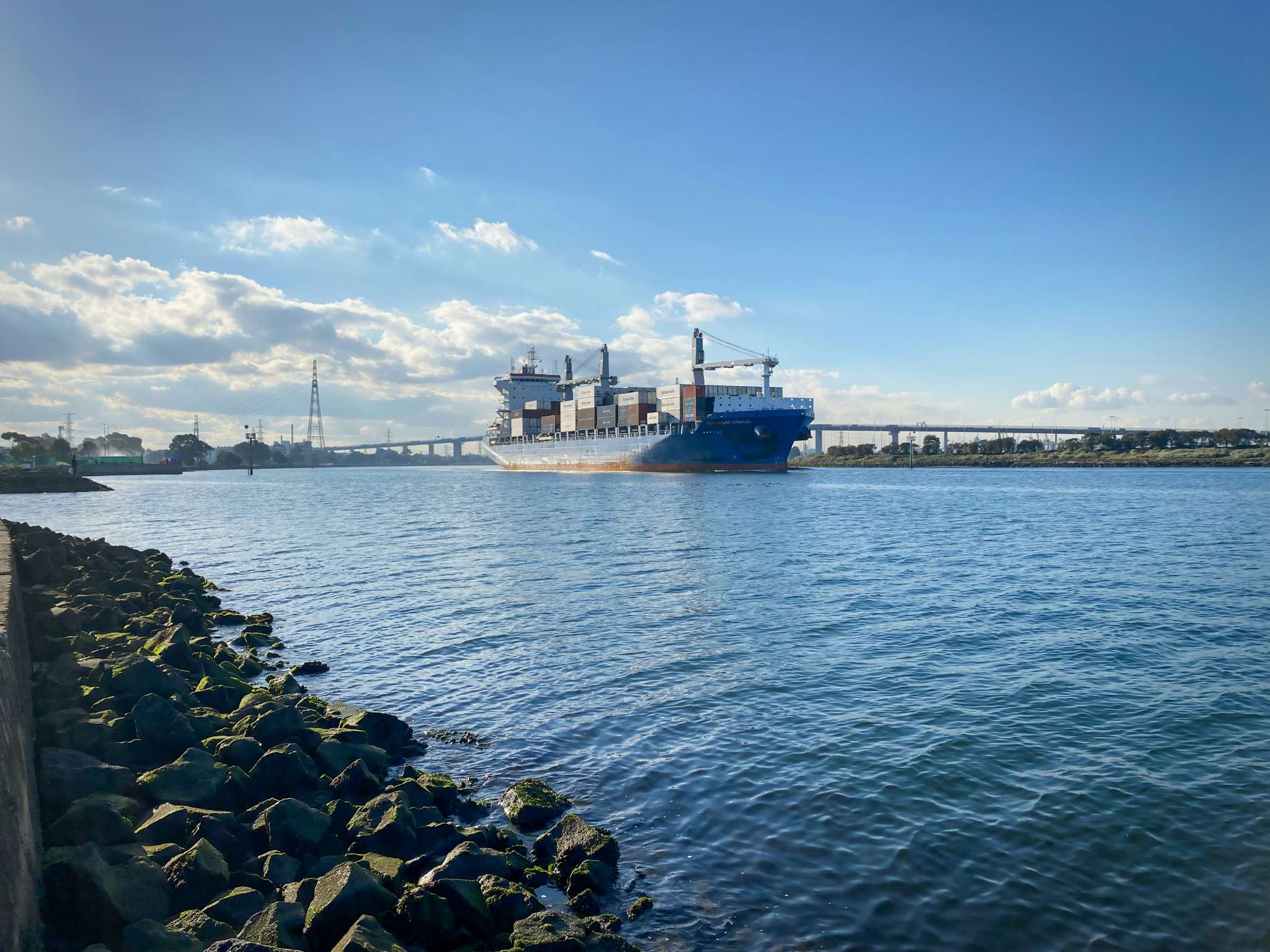 freight from Qingdao to the UAE