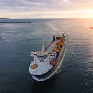 Revolutionary Ship Design: Airplane-Like Bow Transforms Sea Freight