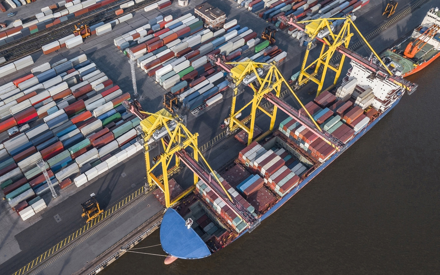 US Trade Policy Shift: Transforming Shipping and Cross-Border Trade
