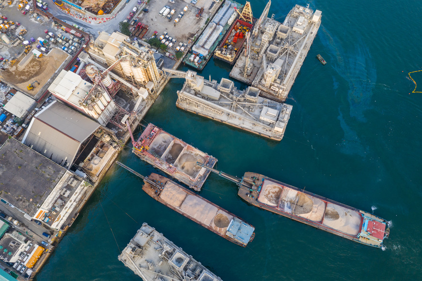 Li Ka-shing's Port Asset Sale: Adapting to Global Shipping Shifts