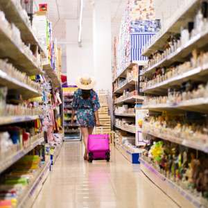 Cross-Border Shopping: Navigating Challenges and Opportunities