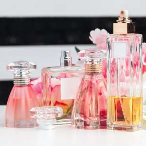French Flair in Fragrance: Optimizing Perfume Exports to Hong Kong with FreightAmigo